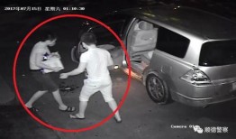 三个老抢手在线观看,在线观看，笑料横生的欢乐盛宴