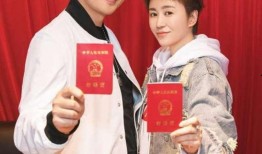 娱乐大爆料姐弟恋领证,姐弟恋甜蜜升级！明星情侣领证大曝光